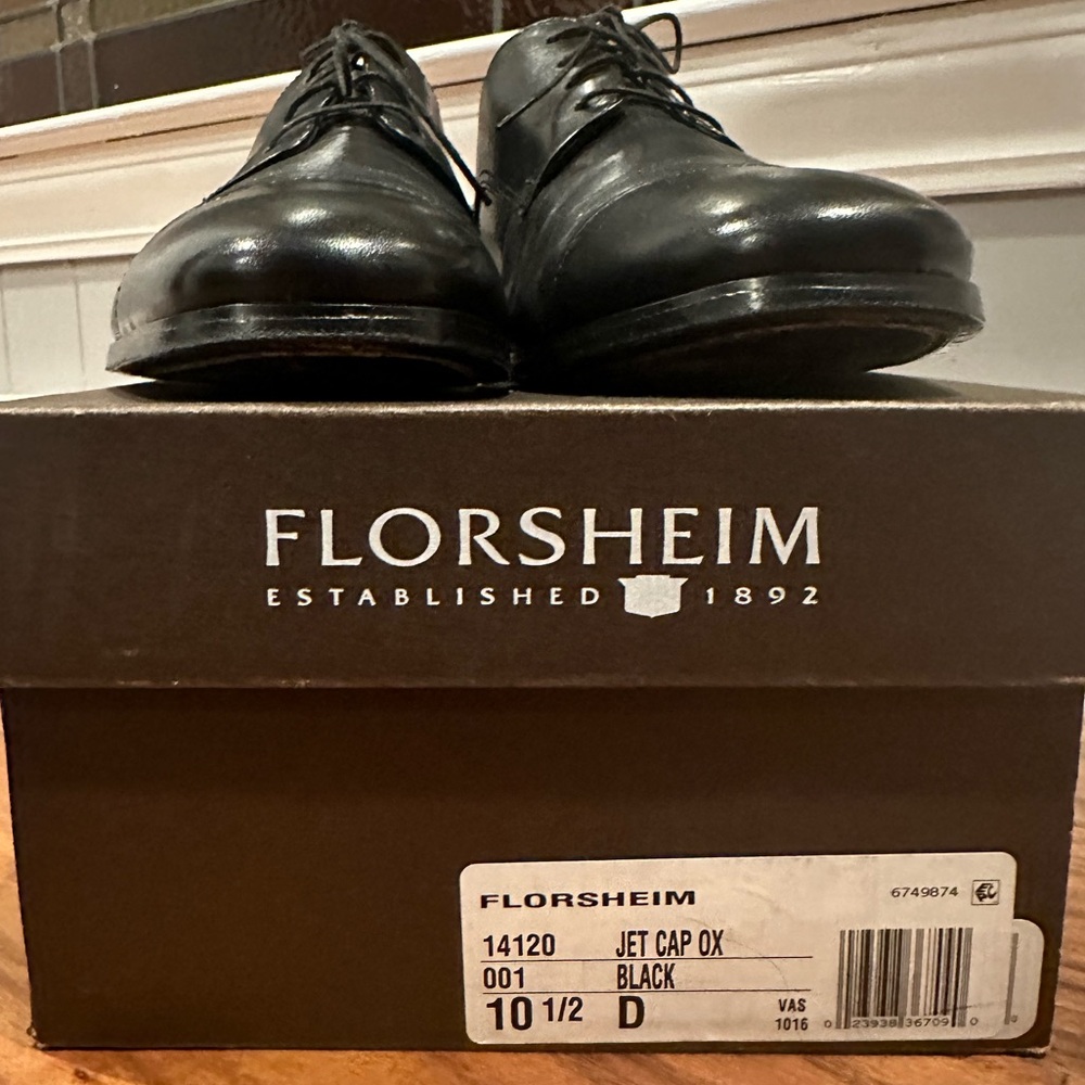 Dress shoes